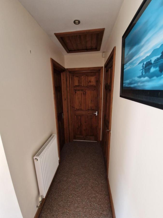 Chezzas Homestay Poole Exteriör bild