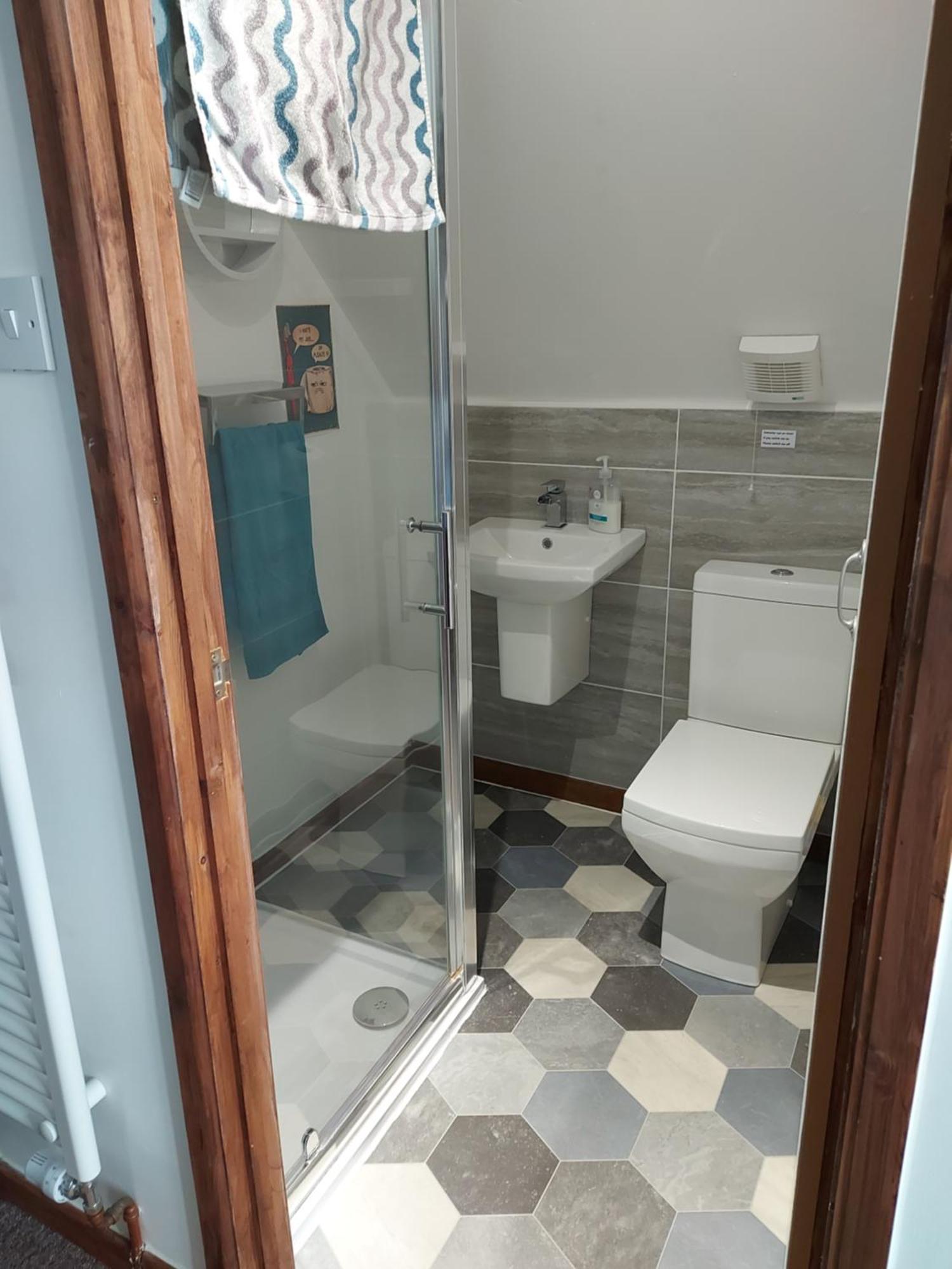 Chezzas Homestay Poole Exteriör bild